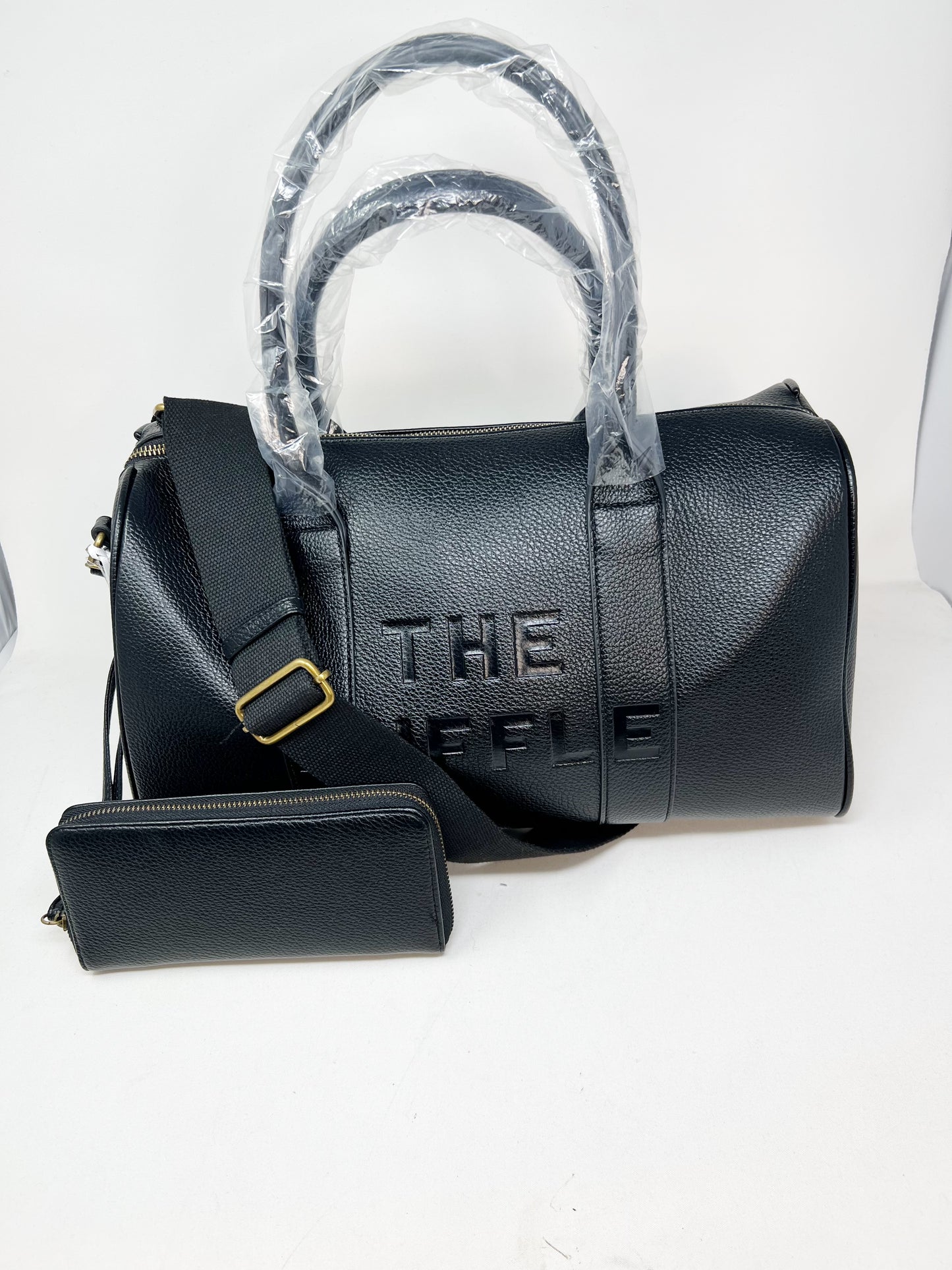 Medium duffel bags